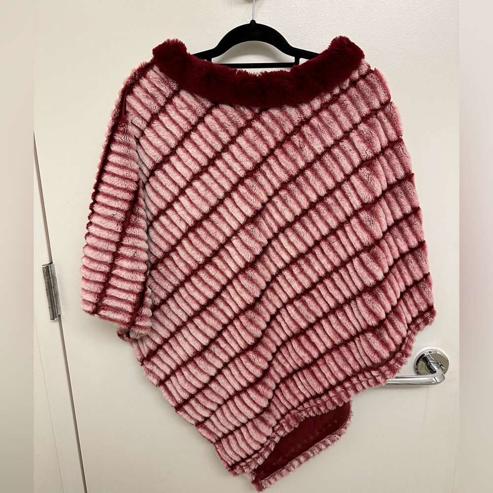 Vintage faux fur poncho from Paris (O/S)